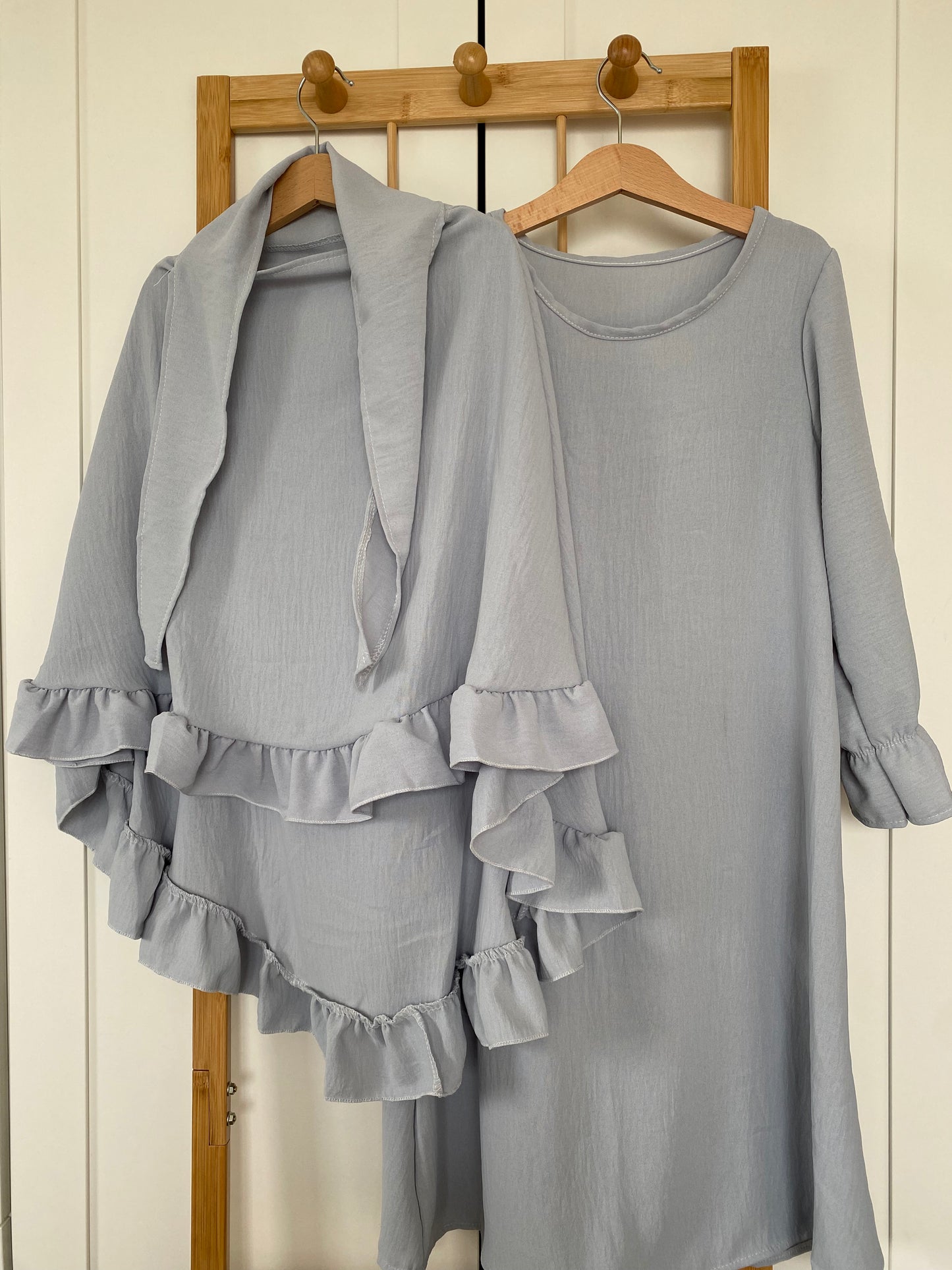 Abaya and Frilled Khimar Set